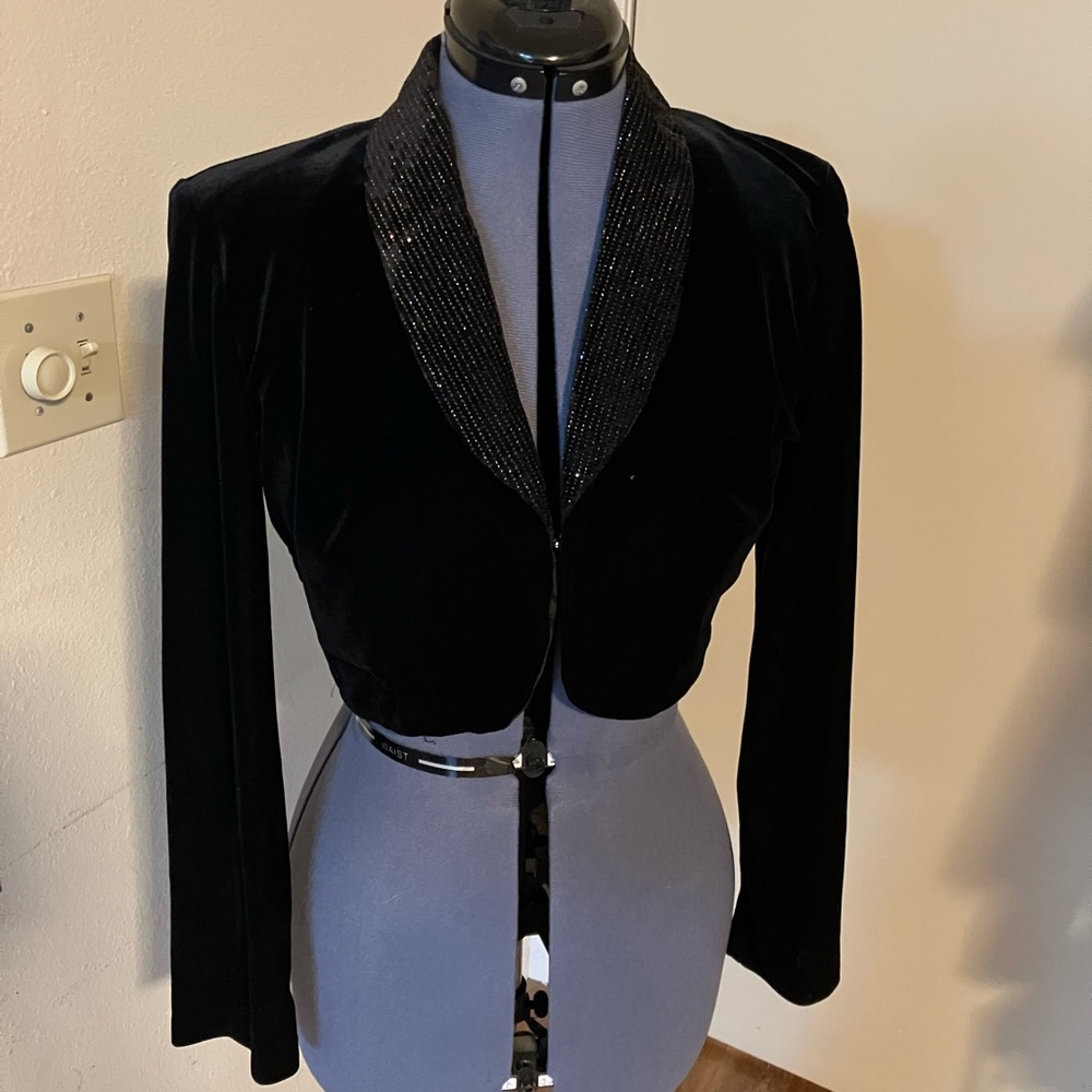 Chic Black Velvet Blazer with Embellished Collar